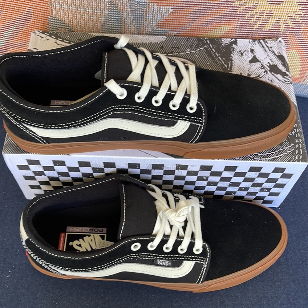 Vans Men’s Chukka Low Sid
Black/Gum
VN0A5KQZB9M Snickers - Picture 3 of 16